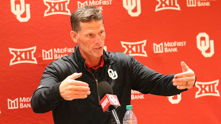 TCU Loss Showed Oklahoma May Be Still 'Afraid to Make Mistakes' Going Into Texas Showdown