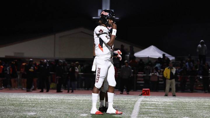 Podcast: Breaking Down Oregon's Options at QB in 2023 After a Major Recruiting Domino Falls Podcast: Breaking Down Oregon's Options at QB in 2023 After a Major Recruiting Domino Falls