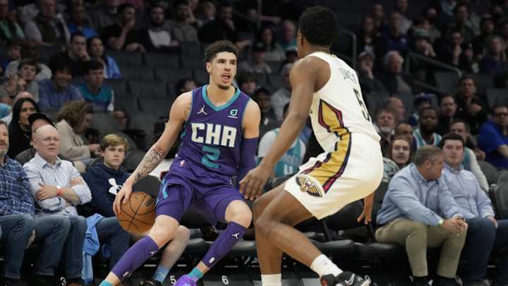 Hornets Battle Back for Win Over Pelicans