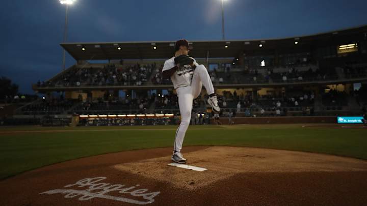 Aggies Crush Owls 15-8; Live Game Log Aggies Crush Owls 15-8; Live Game Log