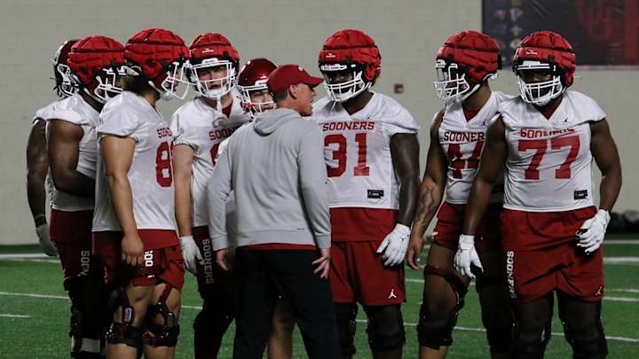 Brent Venables' Scheme is 'Complex', but the Oklahoma Defense Loves the New Playbook