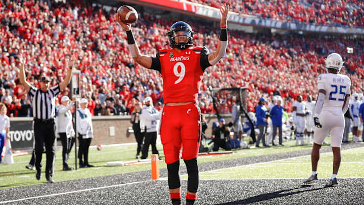 Desmond Ridder Can Solve Falcons QB Problem Desmond Ridder Can Solve Falcons QB Problem