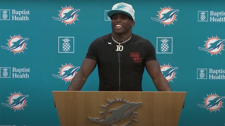 Tyreek Hill’s Agent Says Jets, Chiefs Were Working on Deal Before Dolphins Made an Offer