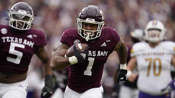 Texas A&M LB Aaron Hansford Stays In Lone Star State, Signs With Dallas Cowboys