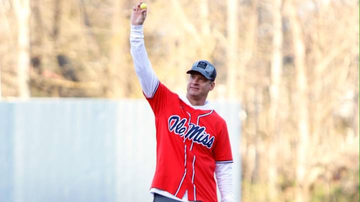 LOOK: Lane Kiffin Trolls Tennessee, Throws Ceremonial First Pitch Golf Ball