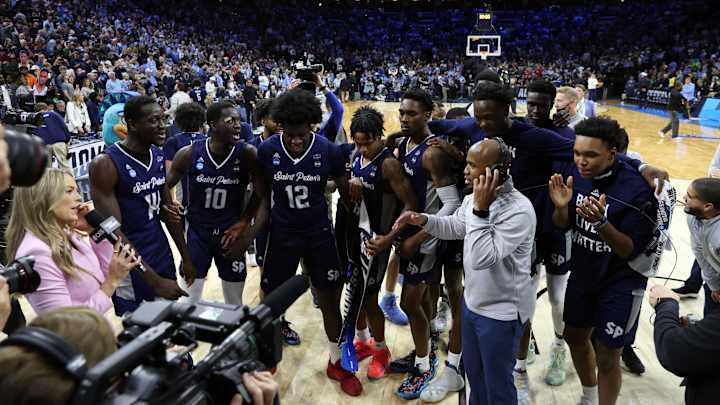 Saint Peter’s Coach Shaheen Holloway Gives Incredible Interview After Upset of Purdue Saint Peter’s Coach Shaheen Holloway Gives Incredible Interview After Upset of Purdue