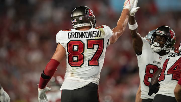 Rob Gronkowski's agent provides update on his status Rob Gronkowski's agent provides update on his status