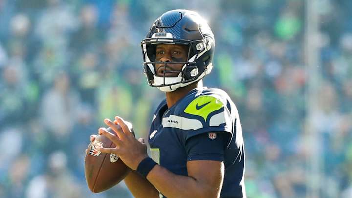 Seahawks Should Prioritize Re-Signing Geno Smith Over Other Veteran Quarterback Options Seahawks Should Prioritize Re-Signing Geno Smith Over Other Veteran Quarterback Options