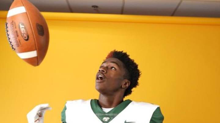 Elite WR Recruit Johntay Cook Flips Official Visit Plans From Florida to Ole Miss