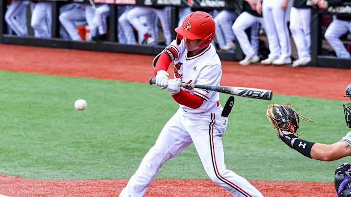 Louisville Takes Down Kentucky in Battle of the Bluegrass