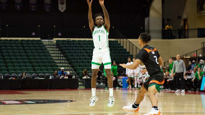 Report: Bearcats Pursuing North Texas Transfer Mardrez McBride