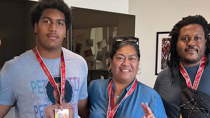 Huskies Offer Another Baker, Only This One Is a Lot Bigger