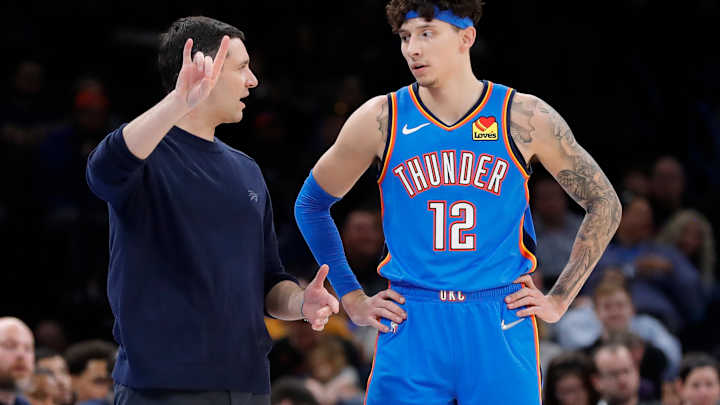 Former Thunder Player Gives Back to Local Community Former Thunder Player Gives Back to Local Community