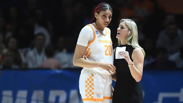 Tennessee Extends Kellie Harper After Sweet Sixteen Run Tennessee Extends Kellie Harper After Sweet Sixteen Run