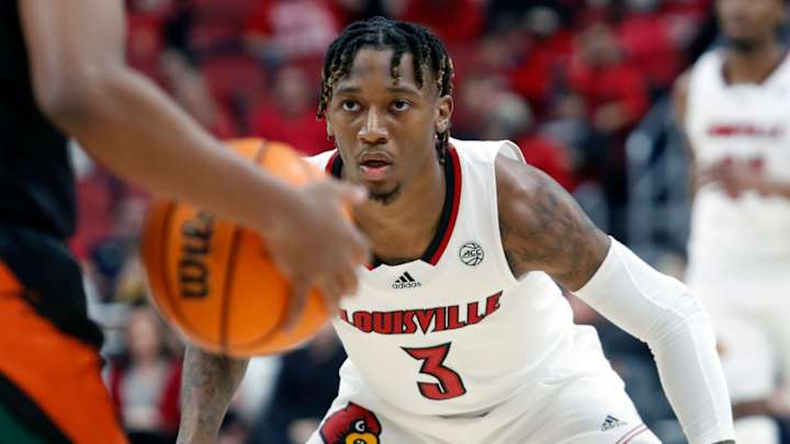 Louisville's El Ellis Returning for 2022-23 Season