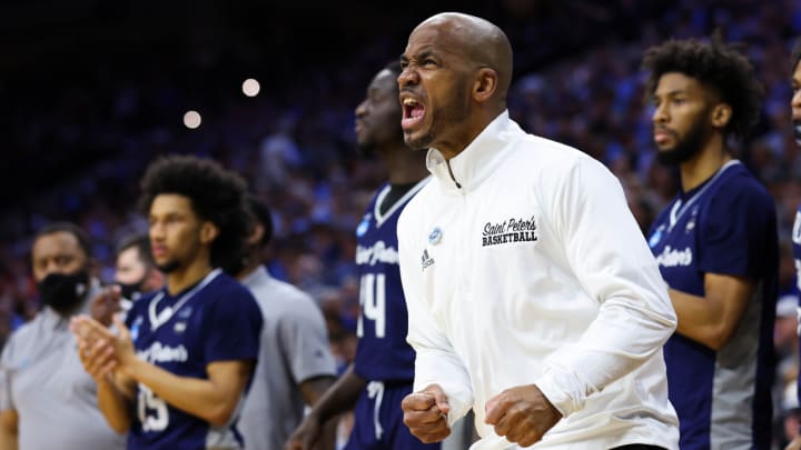 Seton Hall Gives Saint Peter’s Standing Ovation During Shaheen Holloway Introduction