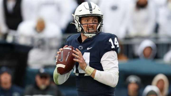 Penn State quarterback Sean Clifford leaves Purdue game with apparent knee injury Penn State quarterback Sean Clifford leaves Purdue game with apparent knee injury
