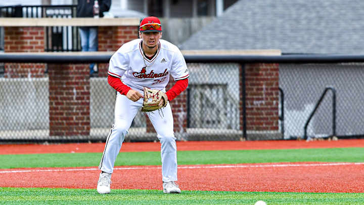 Louisville Splits Doubleheader at Pitt to Open Series