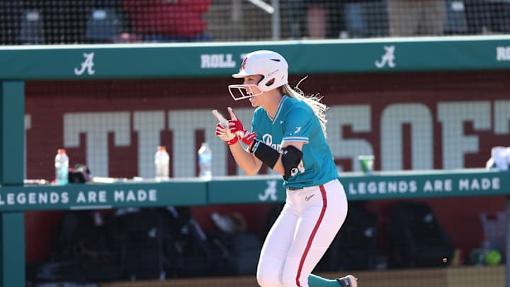 Alabama Missing Timely Hit in 5-3 Loss to Georgia Alabama Missing Timely Hit in 5-3 Loss to Georgia