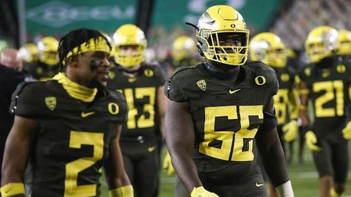 Oregon Offensive Lineman Jonathan Denis Enters Transfer Portal