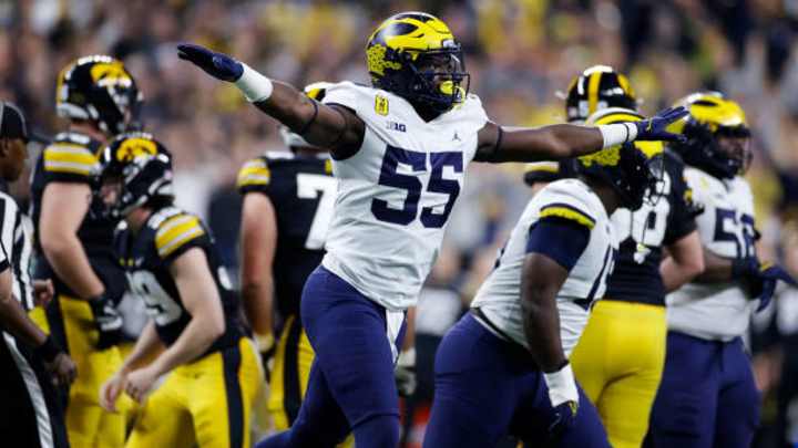 Off the Board: Impact of Eagles and Saints Trade on Buccaneers at No. 27 Off the Board: Impact of Eagles and Saints Trade on Buccaneers at No. 27