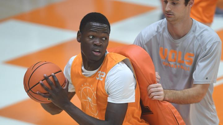 Tennessee Center Enters Transfer Portal Tennessee Center Enters Transfer Portal