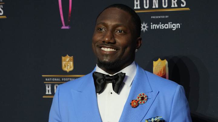 Deebo Samuel Reportedly Wants to be the Highest Paid Non-Quarterback in the NFL Deebo Samuel Reportedly Wants to be the Highest Paid Non-Quarterback in the NFL