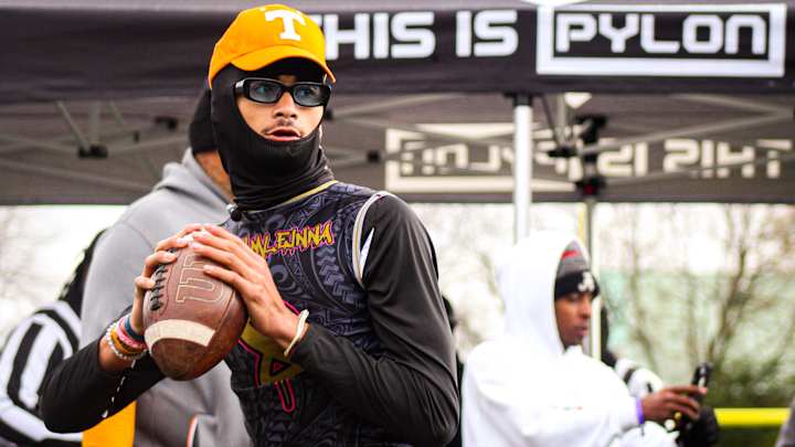 Nico Iamaleava Makes Sleeting Splash With First Knoxville Appearance Since Tennessee Commitment
