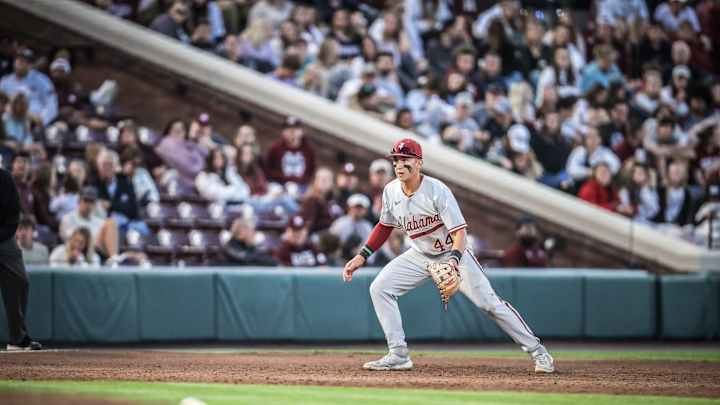 Alabama Baseball Outlasts No. 7 Ole Miss in 10th Inning, Wins Series