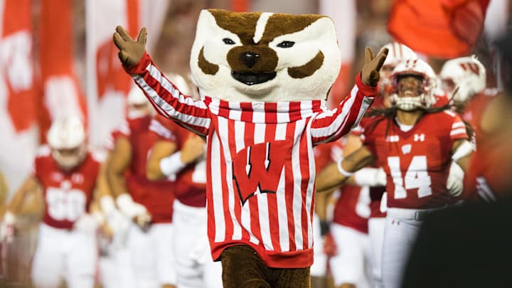 Wisconsin football official visit preview: 2023 commit Tyler Jansey