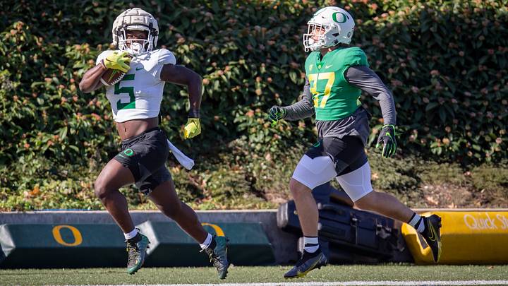 Oregon Ducks Running Back Rotation Wide Open in Spring Football