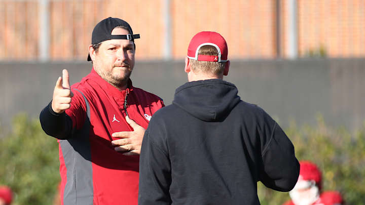 Oklahoma Opens Camp With 'Newness' and Urgency, but Having 'Smart' Players Helps