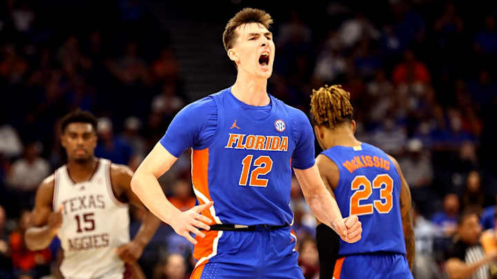 Colin Castleton Returning to Florida Gators for 2022-23 Season Colin Castleton Returning to Florida Gators for 2022-23 Season