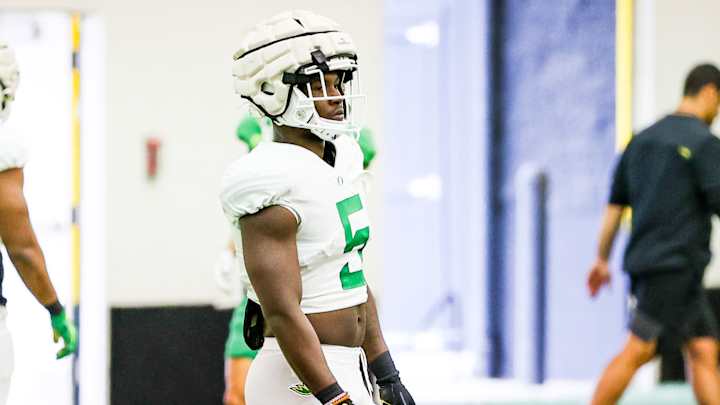 Oregon Running Back Sean Dollars Standing Out in Spring Practice
