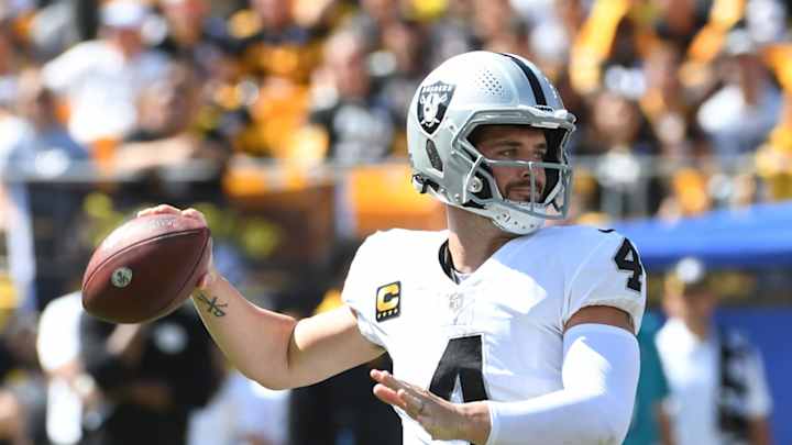Raiders, Carr Agree to Three-Year Contract Extension