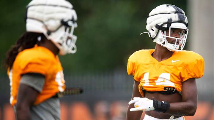Watch: Vols DB Christian Charles Talks Transition to Cornerback, Growth in Year Two