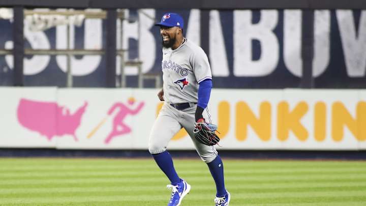 Blue Jays' Hernández Leaves Game Vs. Yankees With Injury