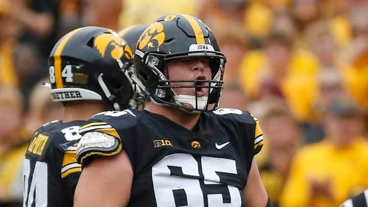 NFL Draft Stock Watch: Tyler Linderbaum Could Fall to Bengals at End of Round One NFL Draft Stock Watch: Tyler Linderbaum Could Fall to Bengals at End of Round One