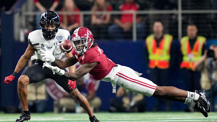 Chiefs Reportedly to Host Alabama WR Jameson Williams for Top-30 Visit Chiefs Reportedly to Host Alabama WR Jameson Williams for Top-30 Visit