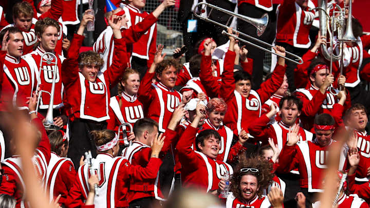 Wisconsin football recruiting: Badgers offer 2023 defensive end Ty Lofton