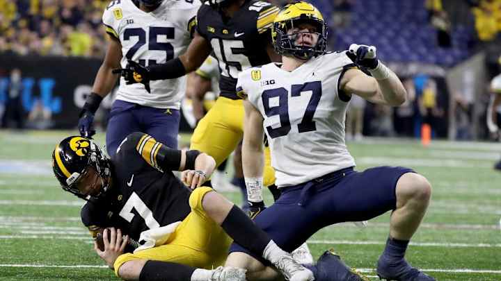 Aidan Hutchinson: 'I'm Grateful To Be Where I'm At'