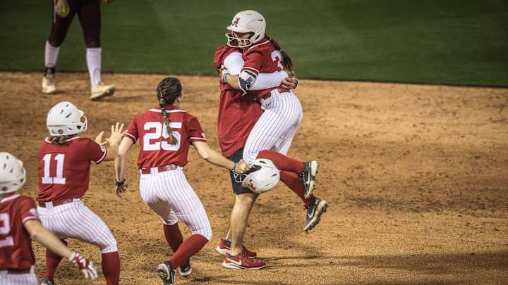 Comeback Complete: Alabama Softball Walks Off Mississippi State 7-6