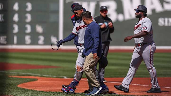 Report: Twins’ Byron Buxton Will Likely Miss a Week After Right Knee Injury