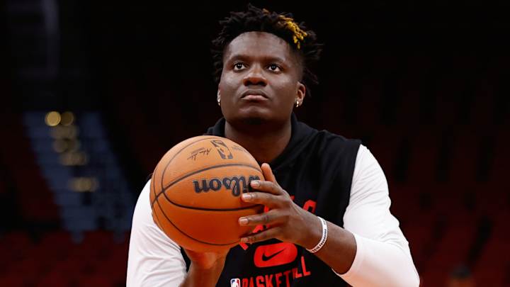 Clint Capela’s Right Knee Has ‘No Structural Damage’ - Report