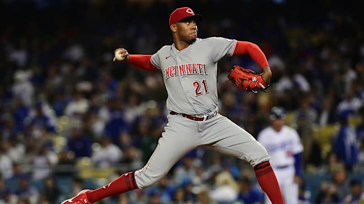 Dodgers Part Of Record Setting Night For Cincinnati Reds Starting Pitcher