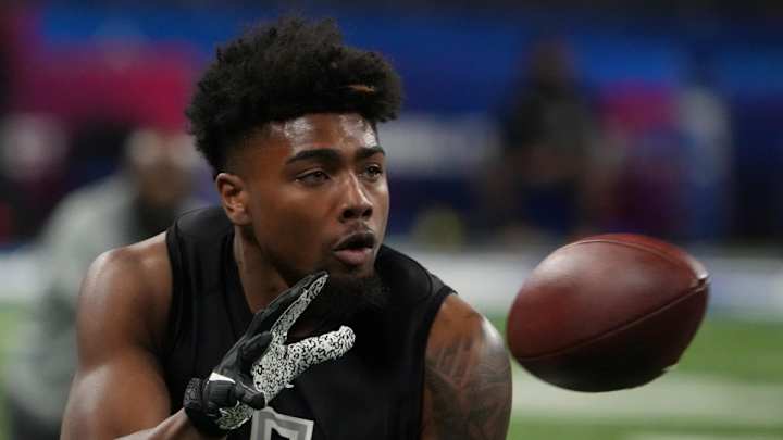 SI.com Mock Draft: Early QBs Push Receivers to Packers