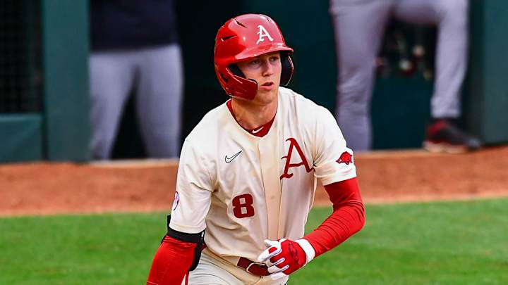 Razorbacks Complete Sweep Over Red Wolves