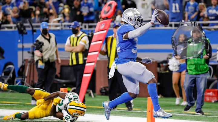 D'Andre Swift Hoping to Run Behind Healthy Offensive Line in 2022 D'Andre Swift Hoping to Run Behind Healthy Offensive Line in 2022