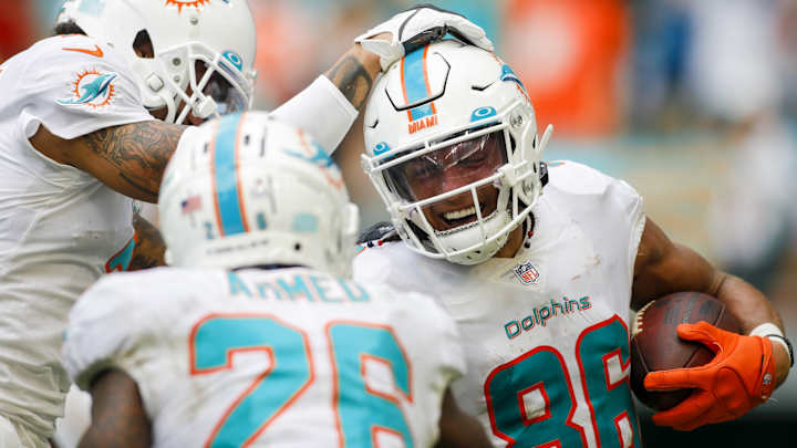 Raiders Gained an 'Under-the-Radar' Piece in Mack Hollins Raiders Gained an 'Under-the-Radar' Piece in Mack Hollins