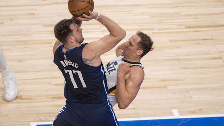 Jazz Blown Out by Mavs in Game 5 102-77